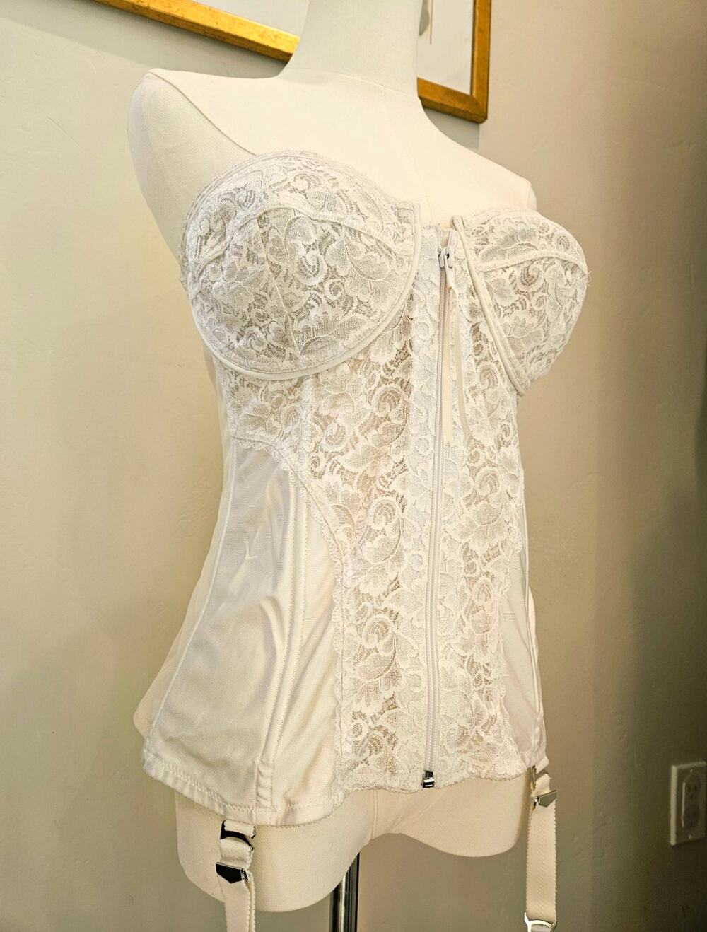 Vtg Fredericks of Hollywood Corset Bustier Womens 40C White Lace Zip Garter 1405